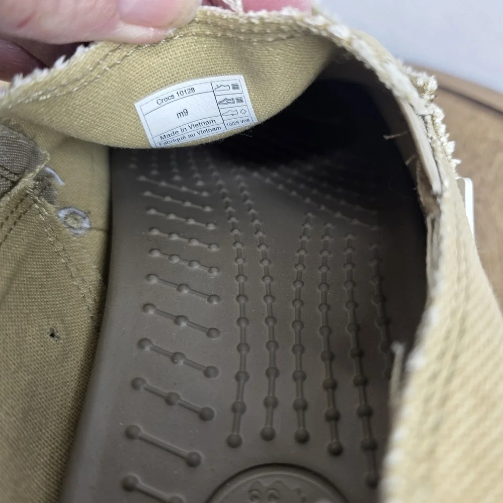 Crocs Santa Cruz Loafer Mens 9 Khaki Canvas Slip On Coastal Laid Back Resort